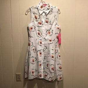 BETSY JOHNSON New Sleeveless dress size 6